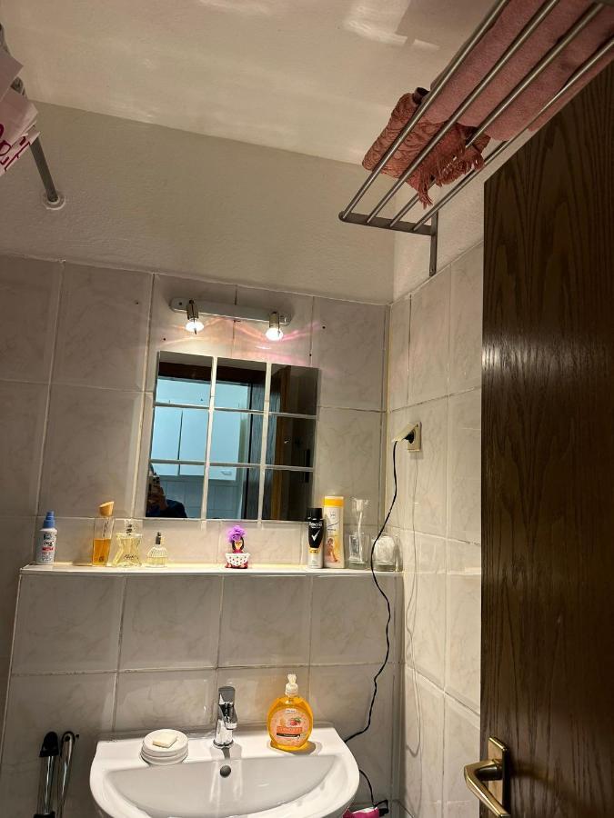 Jasmin'S Apartment เครเฟลด์ ภายนอก รูปภาพ